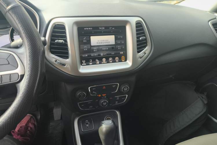 Used Jeep Compass 2017 200T Automatic Family Edition