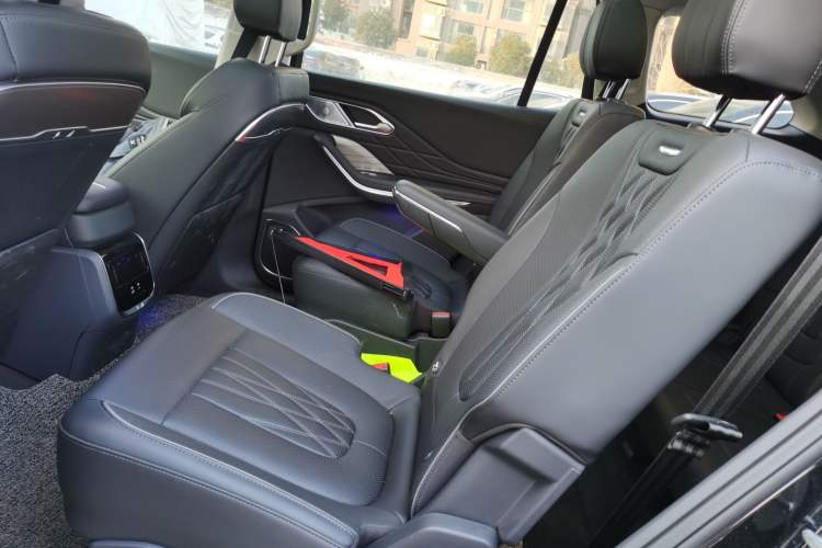 Used Hongqi HS7 PHEV 2024 2.0T PHEV Four-Wheel Drive Flagship Edition 6 Seats