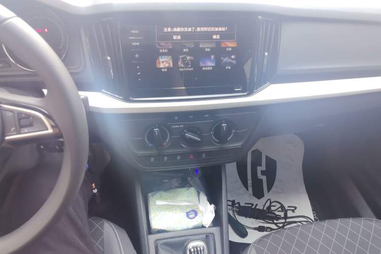 Used Skoda Kamiq 2021 1.5L Manual Standard Edition Audio And AC Panel