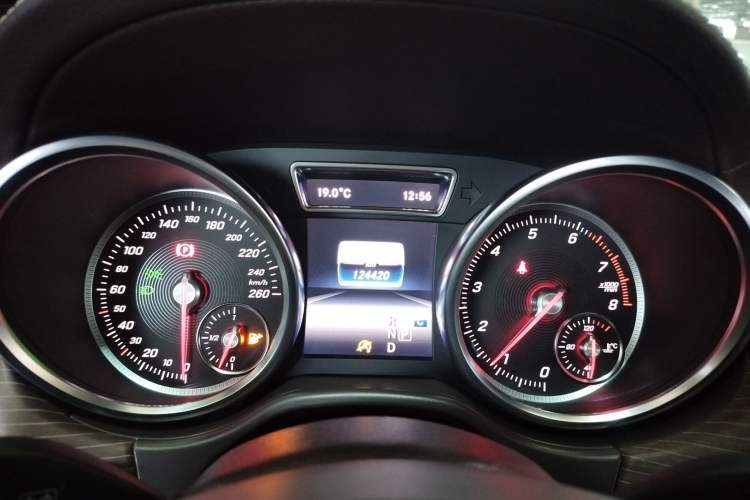 Used Mercedes-Benz GLE 2018 GLE 320 4MATIC Dynamic Edition Collector's Edition Instrument Cluster