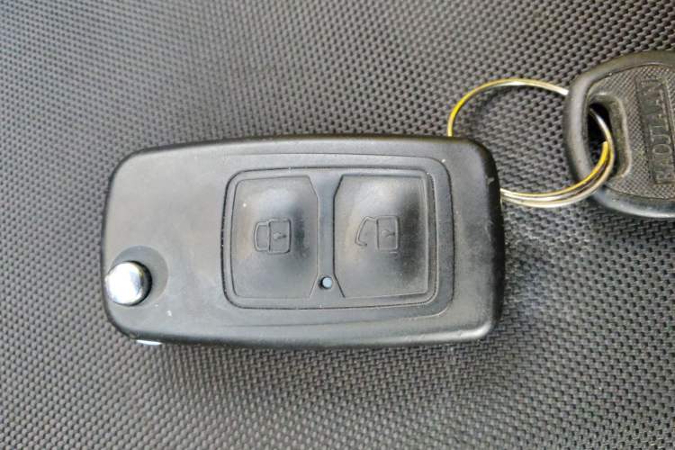 Used Chana Ruixing M60 2023 1.6L CNG Comfort-Grade 6-Seater Passenger Vehicle
