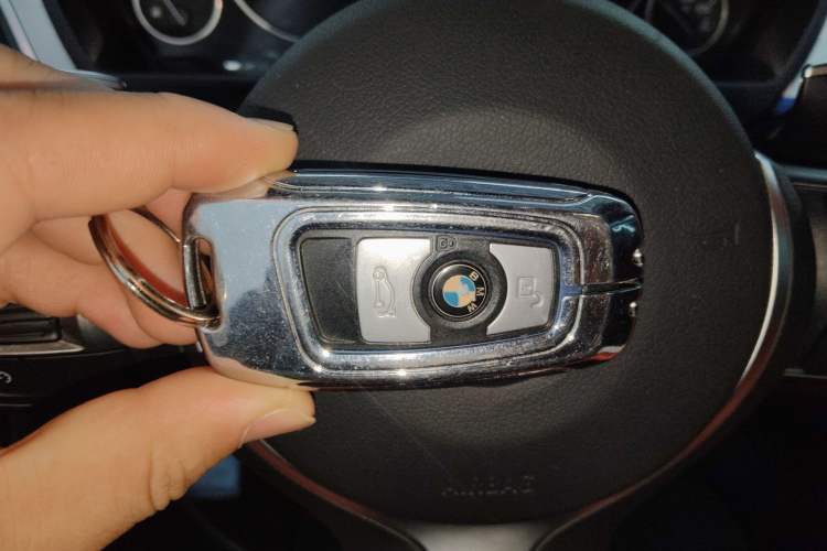 Used BMW 4 Series 2017 425i Convertible M Sport Package Vehicle Key