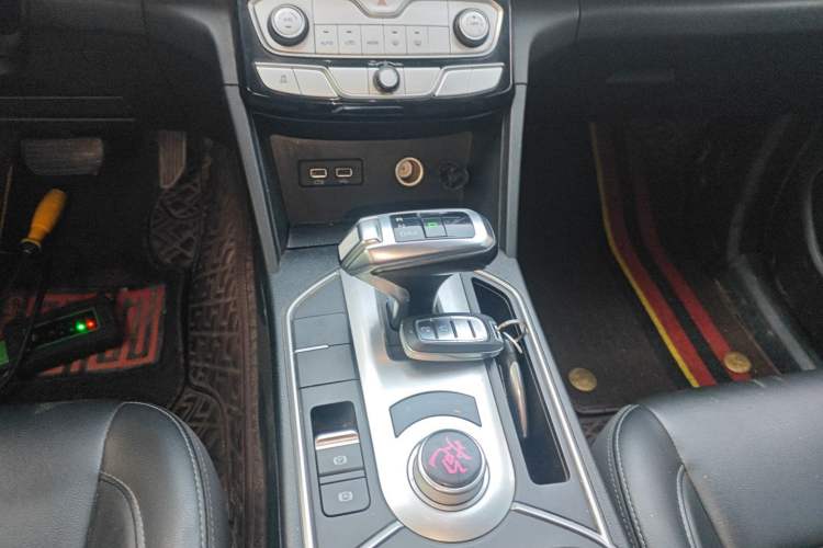 Used Great Wall Poer 2020 2.0T Commercial Version Automatic Diesel Two-Wheel Drive Navigation-Style Long Bed – GW4D20M