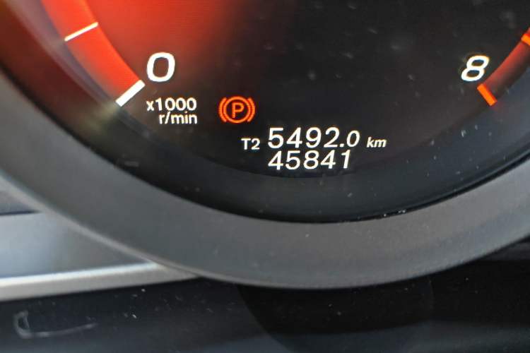 Used Volvo V40 2017 T3 Zhiya Edition Odometer Close Up