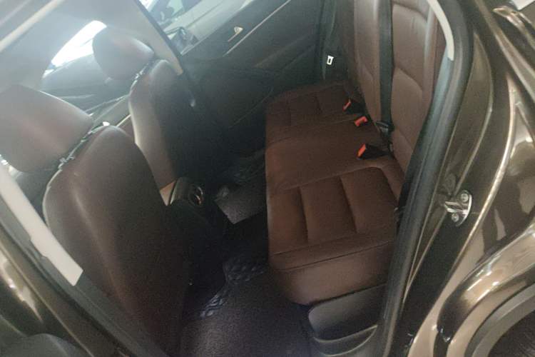 Used Volkswagen Tiguan L 2015 2.0 TSI Automatic All-Wheel Drive Luxury Edition