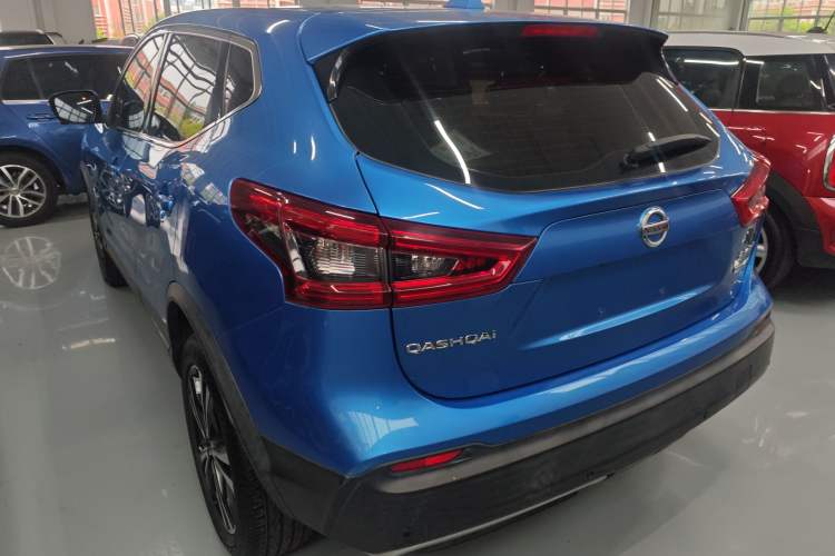 Used Nissan Qashqai 2019 2.0L CVT Luxury Edition Rear Left 45 Deg