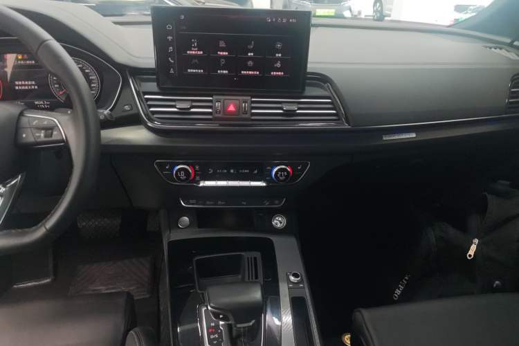 Used Audi Q5L 2023 40T Luxury Dynamic Model
