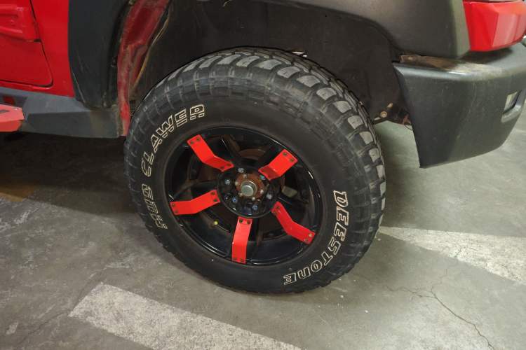 Used BAIC Off-Road BJ40 2016 40L 2.3T Automatic All-Wheel Drive Premium Edition Right Front Wheel Hub