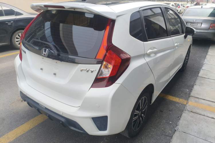 Used Honda Fit 2016 1.5L LXS CVT Comfort Sunroof Version
