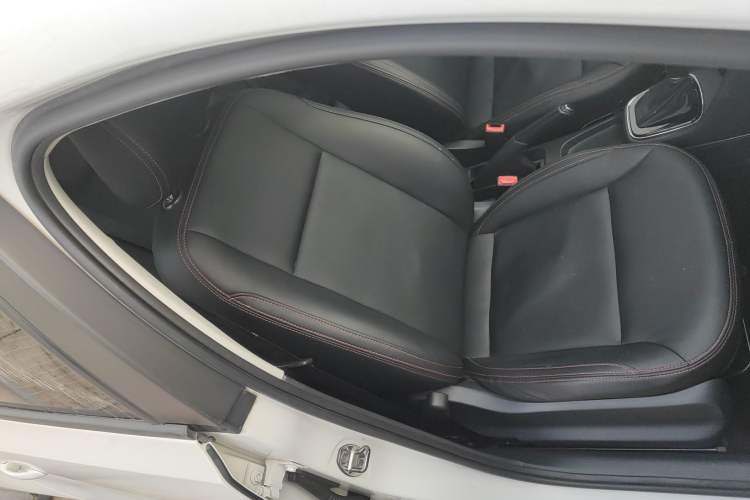 Used Volkswagen Polo 2016 1.6L Automatic Comfort Model