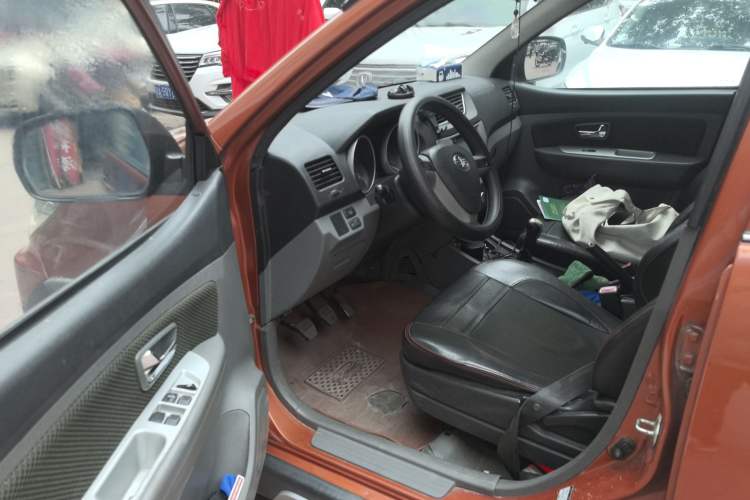 Used FAW Senya S80 2014 1.3L Manual 7-Seater Classic Edition Driver Seat