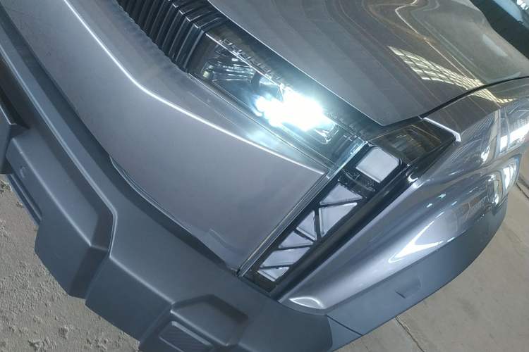 Used iCAR 03 2024 501km Range Two-Wheel Drive Long-Range Smart Trend Edition Left Front Headlight