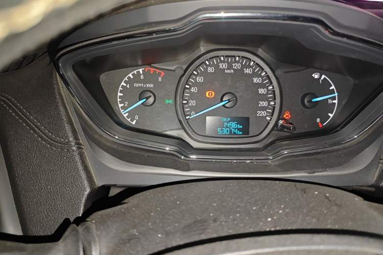 Used Ford Escort 2015 1.5L Manual Fashion Edition Odometer Close Up