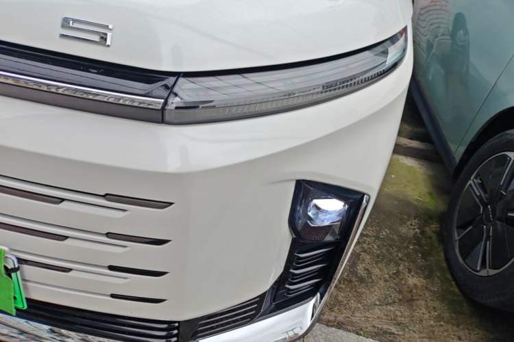 Used SAIC MAXUS G50 PHEV 2025 Leading Edition
