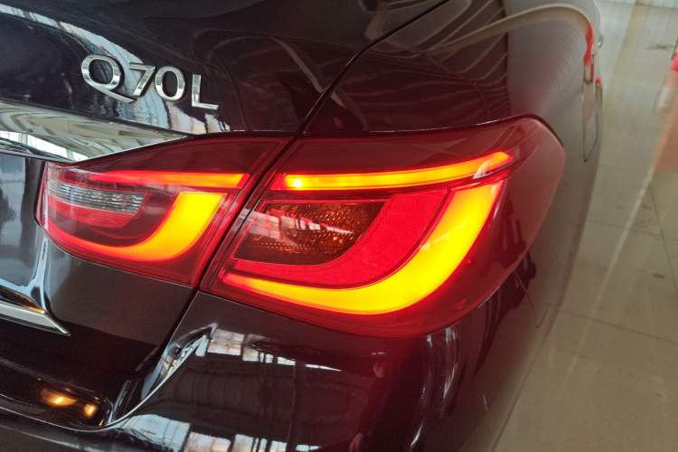 Used Infiniti Q70 2019 Q70L 2.0T Elite Plus Version