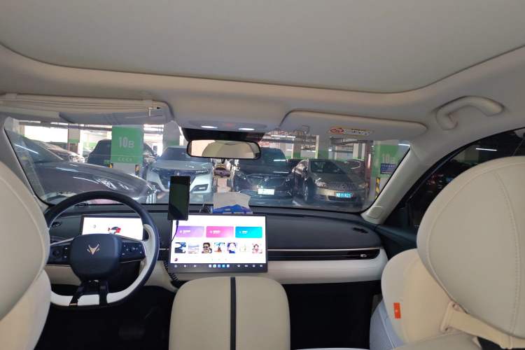 Used ARCFOX T1 2025 Model 425 PLUS
