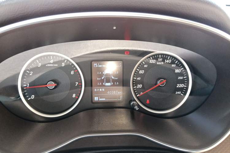 Used Baojun 730 2017 1.5T Manual Fashion Version 7 Seats China V Emission Standard
