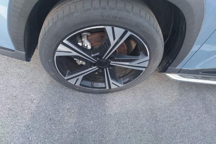 Used Geely Auto Emgrand X7 Sport 2023 Boyue COOL 1.5TD ZhiZun Edition Left Front Wheel Hub