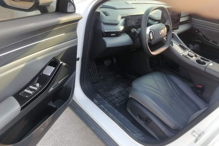 Used Geely Galaxy L6 2025 EM-i 140km Starship Edition
