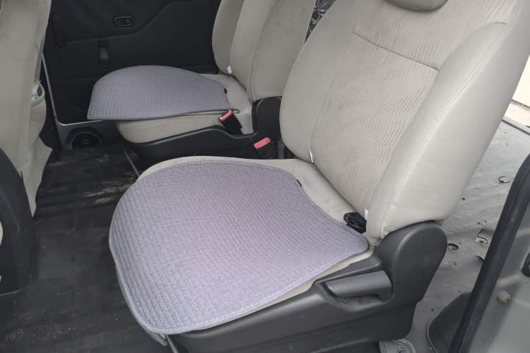 Used Wuling Rongguang V 2016 1.5L Standard Version