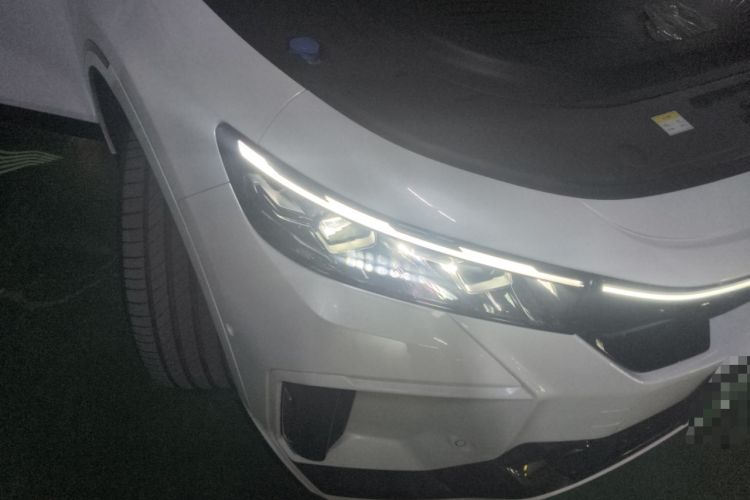 Used VOYAH FREE 2024 Ultra-Long Range Intelligent Driving Version Right Front Headlight