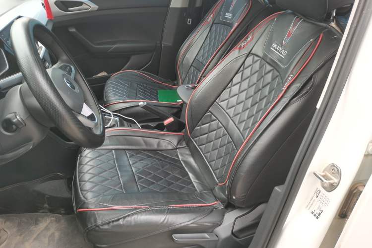 Used Volkswagen Tacqua 2021 200TSI DSG R-Line Smart Connectivity Version Left Front Seat