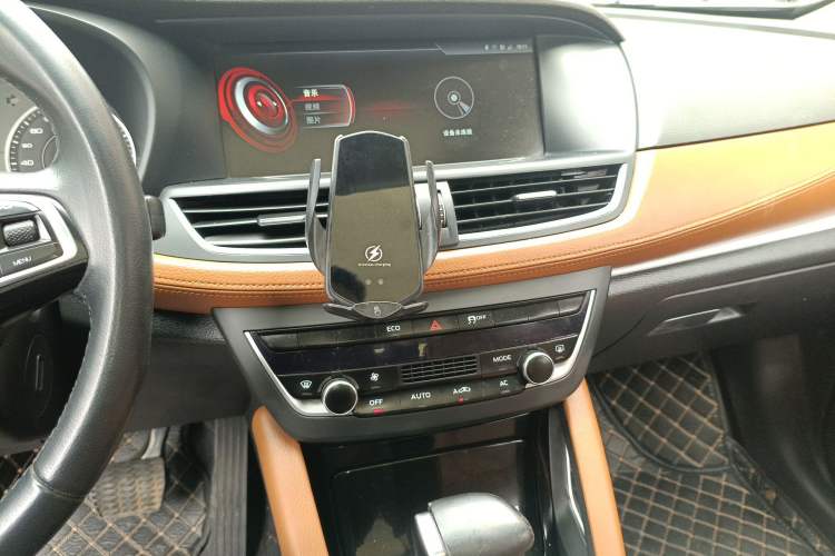 Used BORGWARD BX7 2016 28T Two-Wheel Drive Luxury Version 5 Seats