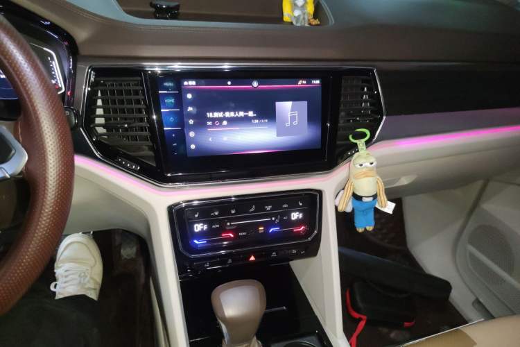 Used Volkswagen Viloran 2020 380TSI Flagship Edition Audio And AC Panel