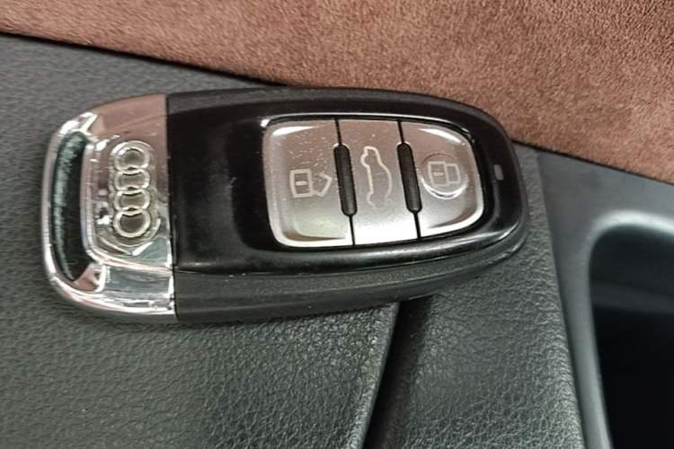 Used Audi A8 2014 A8L 45 TFSI quattro Comfort model
