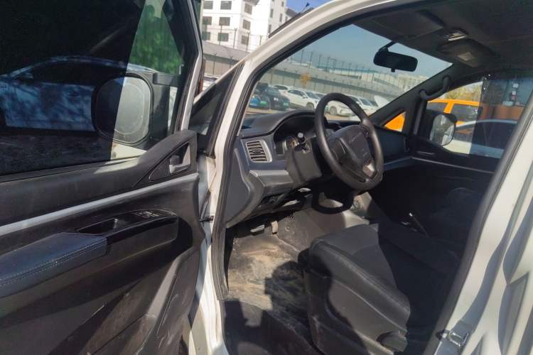 Used FORTHING Lingzhi M5 2022 Comfort Model 7 Seats
