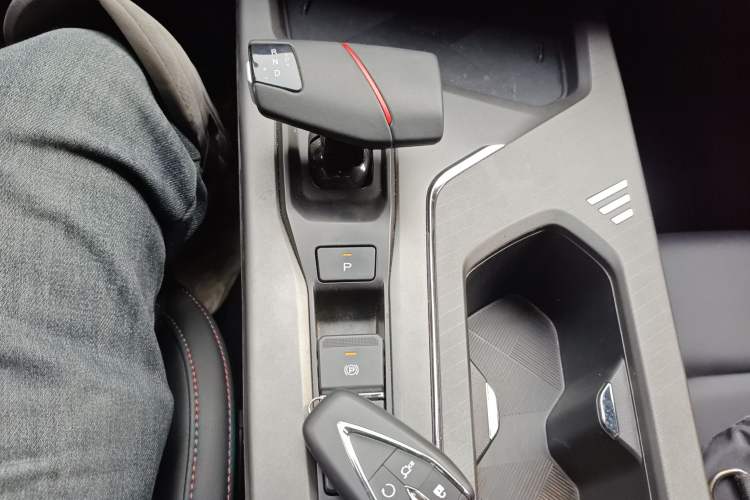 Used CHANGAN X5 PLUS 2024 1.5T DCT Excellence Edition Gear Lever