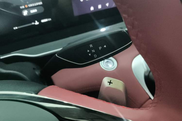 Used EXEED Stellar 2023 400T Two-Wheel Drive Comfort Edition