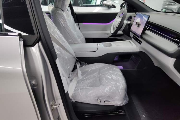 Used XPeng G6 2025 625 Long-Range Max Tech Edition Right Front Seat