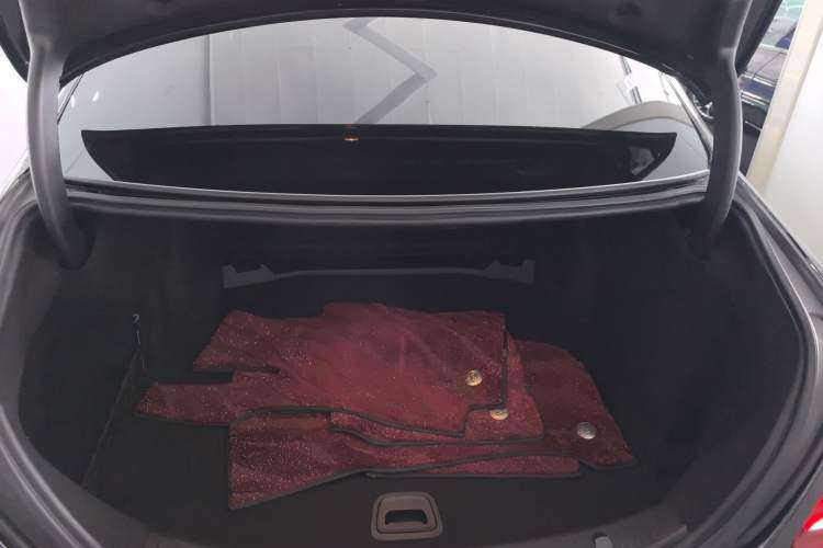 Used Mercedes-Benz E-Class 2019 E 300 L Luxury Model