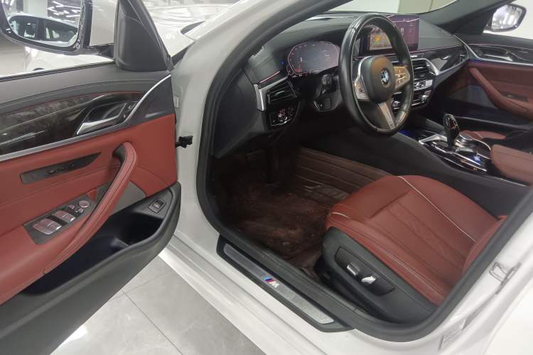 Used BMW 5 Series 2022 Second Facelift 525Li M Sport Package
