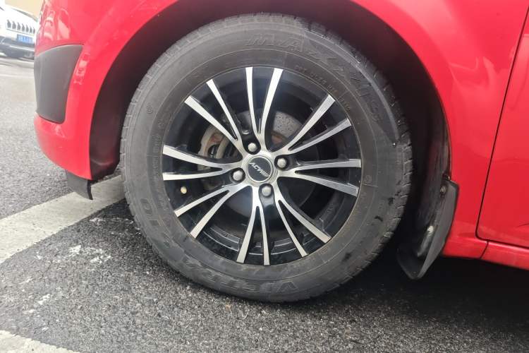 Used Chevrolet Aveo Sonic 2011 Hatchback 1.4L Automatic SL