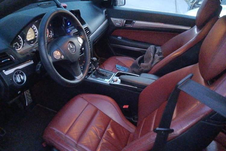 Used Mercedes-Benz E-Class 2010 E 260 CGI Coupe
