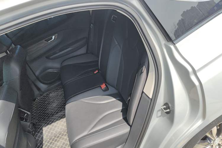 Used Hongqi E-QM5 2022 431 km Charge & Enjoy Edition Left Rear Seat