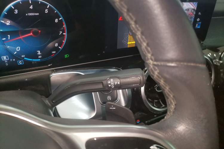 Used Mercedes-Benz GLB 2020 GLB 200 Dynamic Edition Gear Lever
