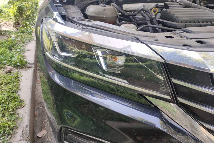 Used Volkswagen Passat 2019 280TSI Business Edition China VI Right Front Headlight