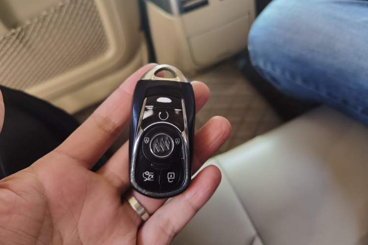 Used Buick LaCrosse 2010 2.4L Luxury Edition
