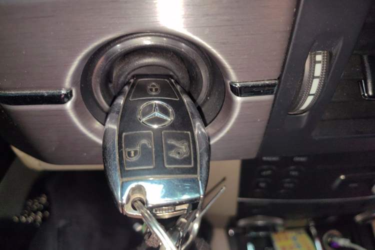 Used Mercedes-Benz GLK-Class 2011 GLK 300 4MATIC Dynamic Model