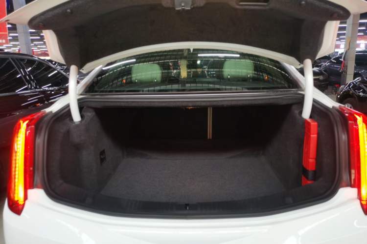 Used Cadillac XTS 2015 28T Comfort Model Trunk