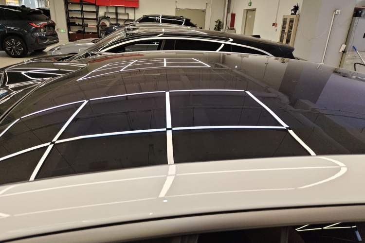 Used Nio ET5 2022 75 kWh Roof