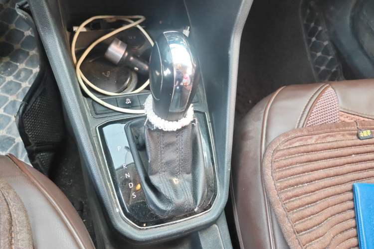 Used Jetta VA3 2019 1.5L Automatic Enjoyment Edition Gear Lever