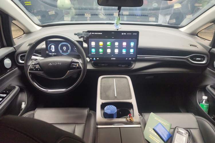 Used AION V 2024 Plus 70 Star Edition Lithium Iron Phosphate Center Console