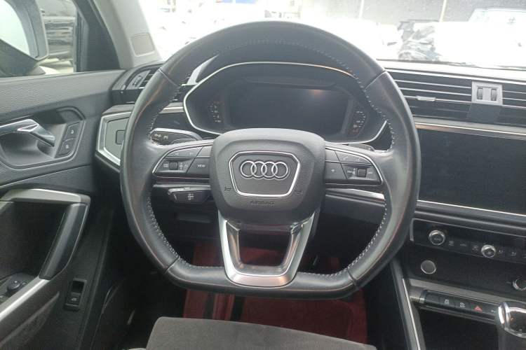 Used Audi Q3 2019 40 TFSI quattro Fashion Dynamic Model