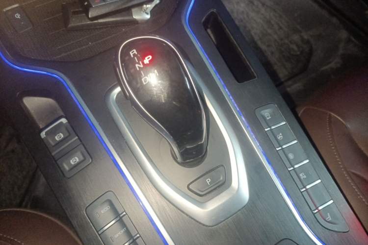 Used Wey VV7 2019 Upgraded Model 2.0T Flagship Version China V Standard