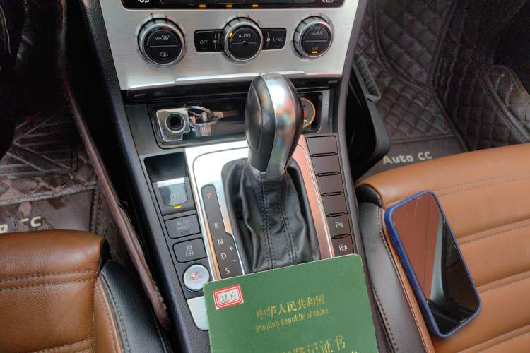 Used Volkswagen FAW-Volkswagen CC 2013 2.0 TSI Luxury Model Gear Lever