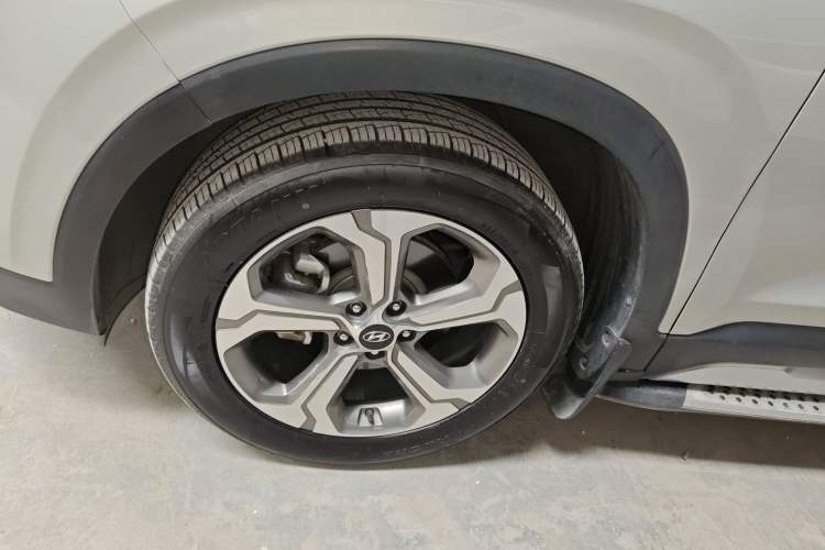 Used Hyundai Santa Fe 2019 380 TGDi DLX Automatic Two-Wheel Drive Prestige Plus Version China VI Standard
